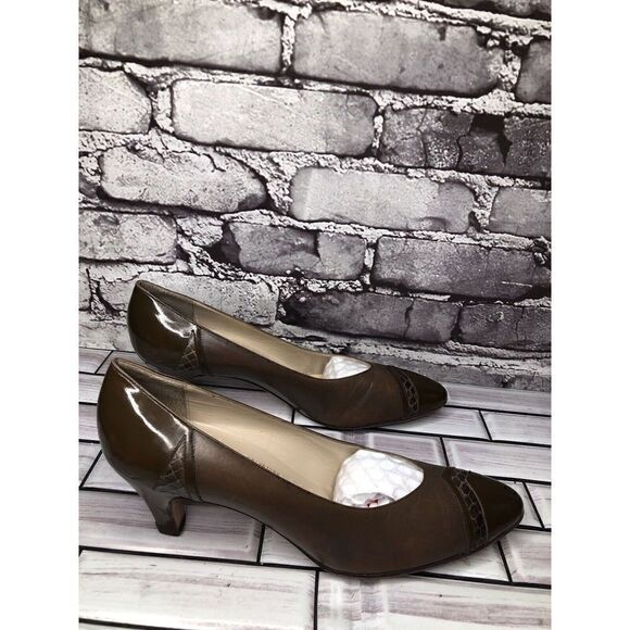 Salvatore Ferragamo Brown Leather Almond Toe Pump Heels Women Sz 8AAA US/38.5 - Picture 5 of 16